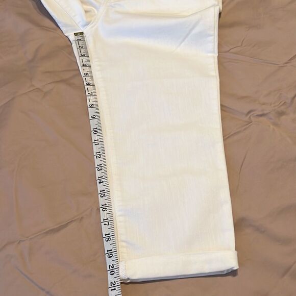St John’s Bay size 12 white cuffed cropped jeans like new - Picture 7 of 8
